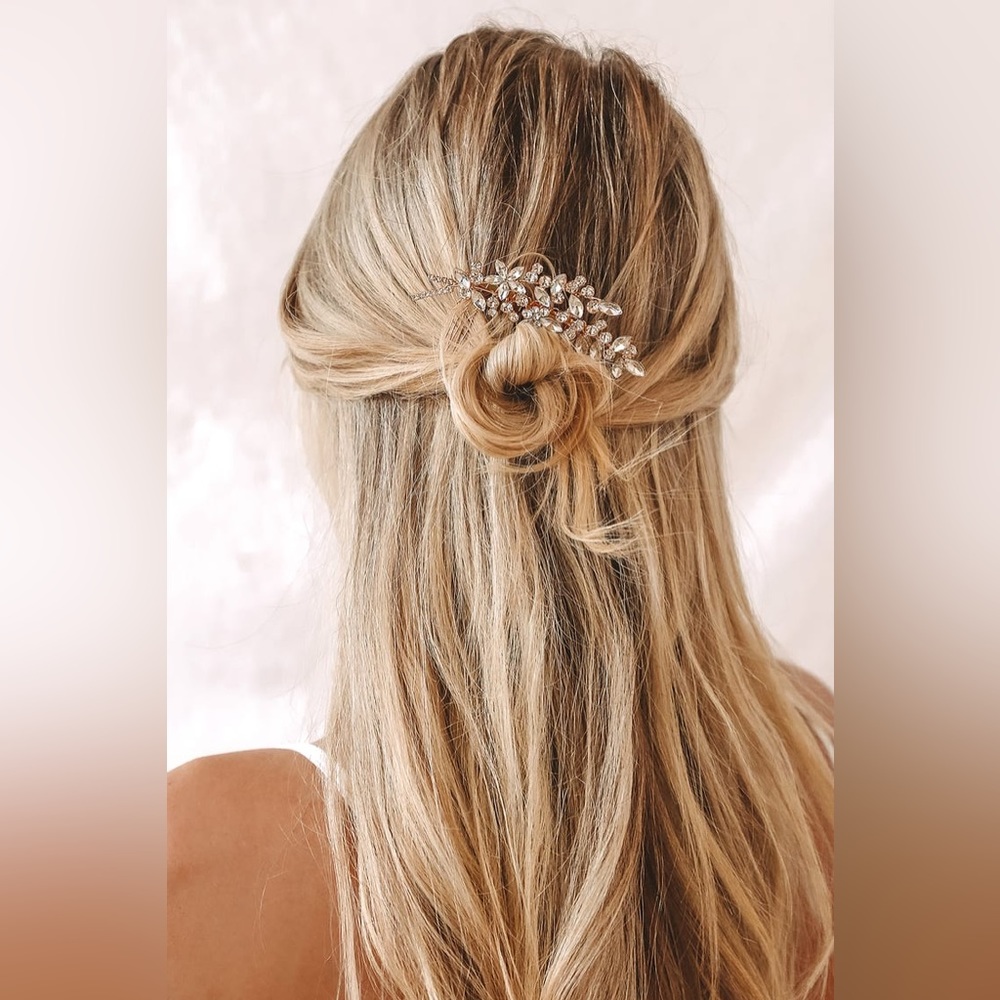 Perfect Finale Gold Rhinestone Barrette - Picture 3 of 3